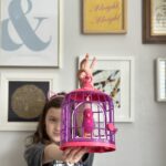 Little-Live-Pets-Tara-Twinkles-in-cage
